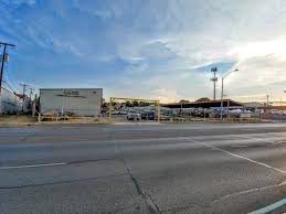 Driving distance from houston, tx to fort worth, tx the total driving distance from houston, tx to fort worth, tx is 268 milesor 431 kilometers. Anchor Roofing Systems Ltd 2809 N Houston St Fort Worth Tx 76106 Usa