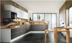 Spacious And Modern L Shaped Kitchen L Shaped Modular Kitchen Kitchen Shelf Design L Shaped Kitchen Designs