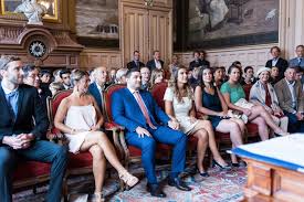 Les meilleurs moments sont retenus, avec plans de coupe, pour ne rien oublier. 5 Bonnes Raisons De Se Marier A La Mairie Un Autre Jour Une Belle Ceremonie