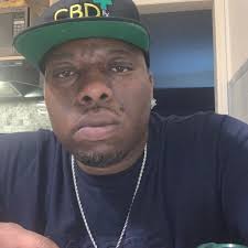 Why does my 5.7 hemi engine stall and bog down under heavy throttle?