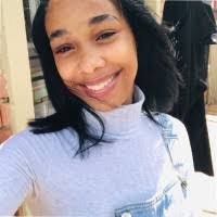 Leigh Randall's Instagram, Twitter & Facebook