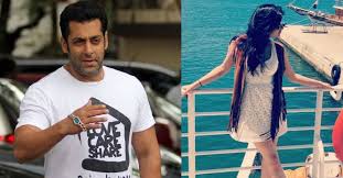 First Mother And Now Daughter Will Soon Be Seen Romancing Salman Khan Desi Humor At the launch, the comedian didn't miss a chance to do a mimicry on sanjay dutt, salman khan, and farhan akhtar. seen romancing salman khan desi humor