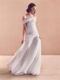 Stylight.com has been visited by 100k+ users in the past month Oscar De La Renta Brautkleider Fur 2020 Weiblichkeit Eleganz Und Avantgarde In 2020 Hochzeitskleid Silhouette Einzigartiger Brautkleid Und Brautkleid Designer