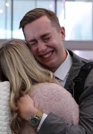 Thought everyone needed a little happy cry today🥹🫶🏽 I love missionary  homecomings and need to post them more often🤍 #missionaryhomecoming  #ldsmissionary #utahmissionaries #returnwithhonor ...
