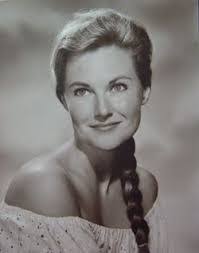 Yvonne Pettit's Instagram, Twitter & Facebook