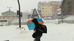 Andorre la vieille capitale de la principauté d'andorre et le pas de la case sont les deux principaux pôles commerciaux de la principauté andorrane. Tempete De Neige Au Pas De La Case Ce Dimanche Video Agate France