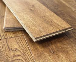 Kreasi dari kayu bekas yang pertama ini cukup mudah. Inilah Perbedaan Lantai Parket Dan Vinyl Lebih Bagus Mana