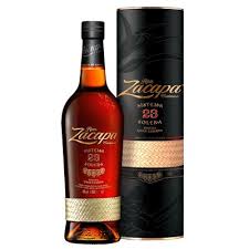 The packaging of the limited edition is very original! Rum Botafogo Spiced Rum Cl70 Liquolivery
