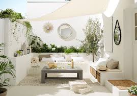 Riutilizza mobili vecchi, che hai accantonato in garage: Arredare Il Terrazzo Ecco Come Ricreare Un Oasi Di Relax Archzine It