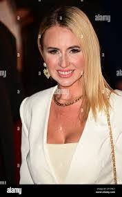 Holly Lange's Instagram, Twitter & Facebook