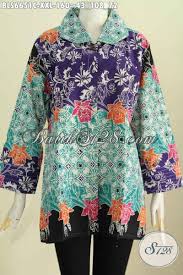 Semakin berat bahan pakaian, anda akan terlihat semakin gemuk. Baju Blus Batik Istimewa Yang Bikin Wanita Gemuk Tampil Beda Hadir Dengan Desain Benang Besar Motif Terkini Proses Cap Harga 160k Bls6651c Xxl Toko Batik Online 2021