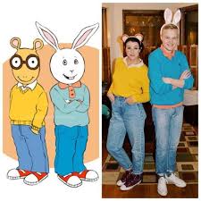 31 Two Person Costumes Guaranteed To Up Your Halloween Game Duo Halloween Costumes Clever Halloween Costumes Halloween Costumes Friends