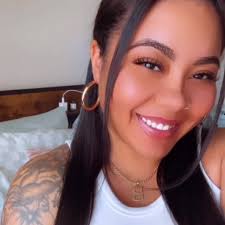 Bianca Wright (@bianca_honeyyb) • Threads, Say more