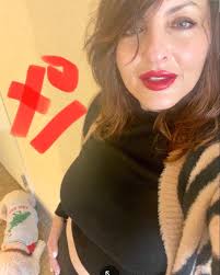 Danielle Atherton (Dani)🧚‍♀️🌊✨ (@skinhealthlifestyle) • Instagram photos  and videos