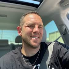 Can someone in Lodi help with a jump start near Raley's?