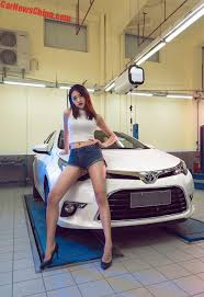 For years, toyota jan has been a hot topic on our website, ever since we announced her pregnancy in may of 2014. Pretty Chinese Car Girl Fixes A Toyota Carnewschina Com
