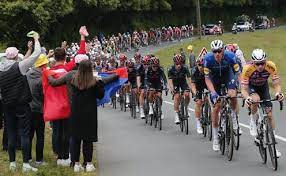The roadside fan who caused a giant crash at the tour de france on saturday is to be sued by the organisers. Jyzmvkhb4vhckm