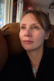 Who can design a custom elbow fairy ring tattoo in Oregon?