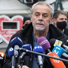 Between 2000 and 2009, he was a prominent member of the social democratic party of croatia (sdp). Jutarnji List Bandic GraÄ'anima Knezije Necu Dopustiti Gradnju Osmerokatnice U Vasem Parku