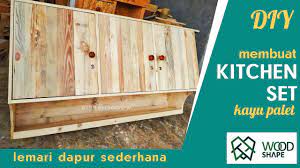 29 gambar rak kayu palet dari kayu beka s rak yang menggunakan bahan dari bekas kayu palet adalah salah satu kerajinan tangan dari palet bekas yang mudah untuk dibuat. Desain Kitchen Set Kayu Palet Cek Bahan Bangunan