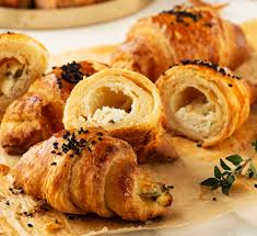 Beyaz Peynirli Kruvasan Sandviç resmi