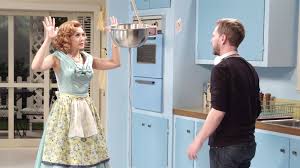 How Wandavision Made Sitcom Magic In Front Of A Live Studio Audience Ew Com