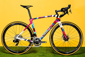 Parra Creates Specialized Romance Bike With Splashy Colors For Charity Bicycle Bike Riding Benefits Bike Ride