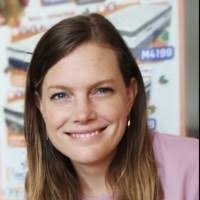 Belinda Groves's Instagram, Twitter & Facebook