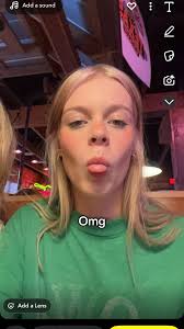 Sabrina Carpenter Honey Blonde Hair