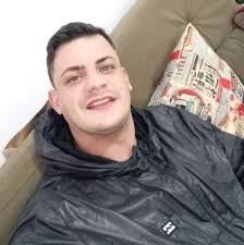 Linha Vodka Absolut a Pronta Entrega é na @gwimportspoa ‼ Vodka Absolut  Tradicional 1L R$ 70 ou 3 por R$ 195 Vodka Absolut Sabor 1L (Citron,  Mandrin, Lime, Apeach, Raspberri, Ruby Red,