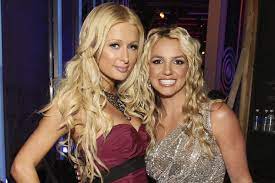 Britney jean spears was born on december 2, 1981 in mccomb, mississippi & raised in kentwood, louisiana. Paris Hilton Says She And Britney Spears Have Invented Selfie In 2006 Drama Collector