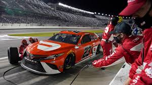 How fast do the cars travel? Wallace Becomes First Black Driver To Lead Lap At Daytona 500 Sportsnet Ca