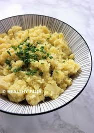 Check out this delicious recipe for pommes de terre nouvelles rôties au barbecue from weber—the mélangez l'huile, le romarin, le sel et le poivre dans un bol moyen. Ecrasee De Pommes De Terre A L Huile D Olive Vegan Pomme De Terre Recette Facile Puree Pomme De Terre