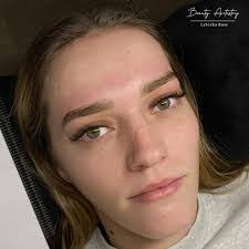 Aimee Grieve's Instagram, Twitter & Facebook