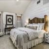 If you are looking for a rustic comforter in a king size for your bed, you will find some great options available here. Https Encrypted Tbn0 Gstatic Com Images Q Tbn And9gcss3qlewpe3d7vkvltebjz0m Idtokbcio1phlscb3yqikq1qg6 Usqp Cau
