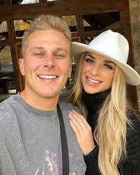 Siesta Key' Cast's Dating Histories: Who's Hooked Up With Who?