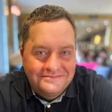 132 floors up in the Burj Khalifa… Here's what it taught me about podcast  advertising Absolutely nothing….but how great is this view 3 weeks ago my  business partner Ashley Morris 🎙️ and