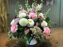 Then, the blooms can hang over the edge at the top of the vase, creating an artistic, draped look. Flower Arranging Basics A Beginner S Guide Kremp Florist Blog