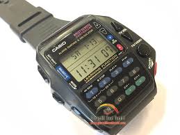 Casio Nun Efsane Saatlerinden Olan Ve Ciktigi Doneme Damga Vuran Casio Cmd 40 Kumandali Saat Elinde Bulunduran Icin Hala Ayni Degeri Korumaktadir Cikti Saatler