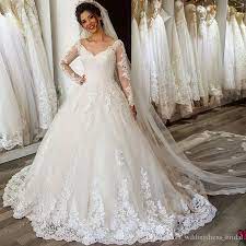 Gli abiti da sposa che ti lasceranno a bocca aperta li trovi qui sotto! Acquista Abiti Da Sposa Economici Cina Robe De Mariee Princesse 2017 V Neck Modesto Abito Da Ballo Abito Da Sposa Con Maniche Lunghe A 223 54 Dal Wddingdress Bridal It Dhgate Com
