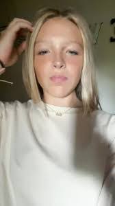 Marisa Brewer's Instagram, Twitter & Facebook