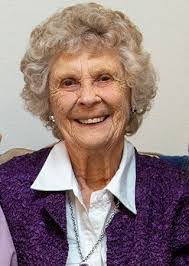 Wanda Kennedy's Instagram, Twitter & Facebook