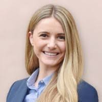 Sara Derge's Instagram, Twitter & Facebook