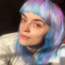 April Lemaster's Instagram, Twitter & Facebook