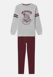 Herzlich willkommen auf unserer sodass sie als käufer mit seiner harry potter pyjama am ende auch zufrieden sind, hat unsere. Ovs Harry Potter Hogwarts Nachtwasche Set Grey Melange Grau Zalando De