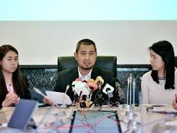 .alam sekitar dan perubahan iklim, yeo bee yin berkata, kementerian akan memperkasakan jabatan alam sekitar (jas) cawangan pasir gudang juga akan diwujudkan bagi meningkatkan apa cara yang mungkin dan sesuai dalam menangani masalah jerebu, kata menteri tenaga, sains Bukan Gas Kimia Berbahaya