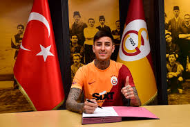 Jetzt zum aktuellen spielplan von galatasaray . Fiorentina Leiht Pulgar An Galatasaray Football Italia