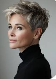 Minerva Cepeda's Instagram, Twitter & Facebook