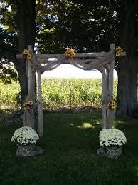 Diy Summer Country Rustic Wedding Arch Sunflower And Burlap Decor Made From Fence Rails All We Used Was A Diy Wedding Arch Fall Wedding Arches Wedding Arch