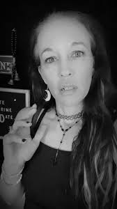 Question For Samara Harmon . . . I haven't been ablw to find the answer to  this anywhere & am hoping somebody knows something. What was Aaron Aung  driving when he went to pick up Seraya